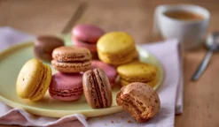 12 macarons, citron-spéculos-fruits rouges-chocolat
