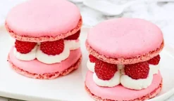 2 macarons framboise