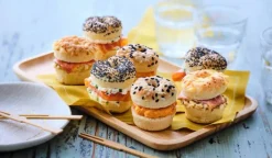12 mini-bagels