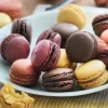 20 mini-macarons,chocolat,cassis, framboise,citron