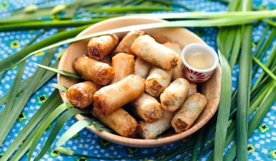 16 mini-nems : poulet-menthe, légumes-coriandre