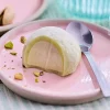 1 mochi pistache