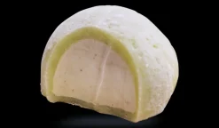 1 mochi pistache