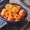 Abricots en oreillons, France