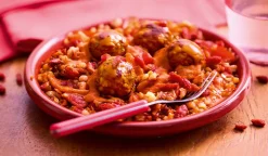Boulettes végétariennes sauce cajun légumes rouges