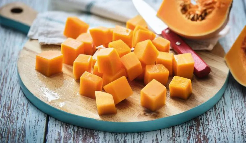 Courge butternut en cubes sans résidu de pesticide