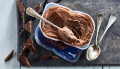 Crème glacée chocolat avec pépites de chocolat