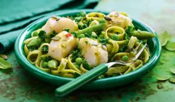 Dos de merlu sce chimichurri, légumes verts