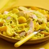 Emincés de poulet, riz à la sauce mangue et curry