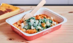 Gnocchis au chèvre et aux épinards, sauce tomate
