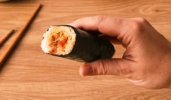 Handroll rouleau de riz au poulet et légumes