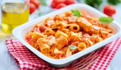 Mezzi rigatoni sauce tomate épicée