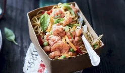 Noodle box crevettes sauce curry rouge