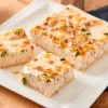 Nougat glacé, crème au nougat, biscuit aux amandes