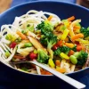 Nouilles de riz légumes à l'asiatique