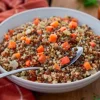 Perles de blé et lentilles vertes cuisinées