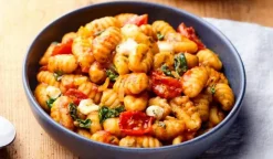 Poêlée de gnocchis, tomates, mozzarella