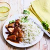 Porc au caramel et riz à la coriandre