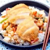 Poulet karaage, riz et légumes cuisinés