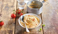 Purée de pomme de terre à la tomate et à la mozzarella