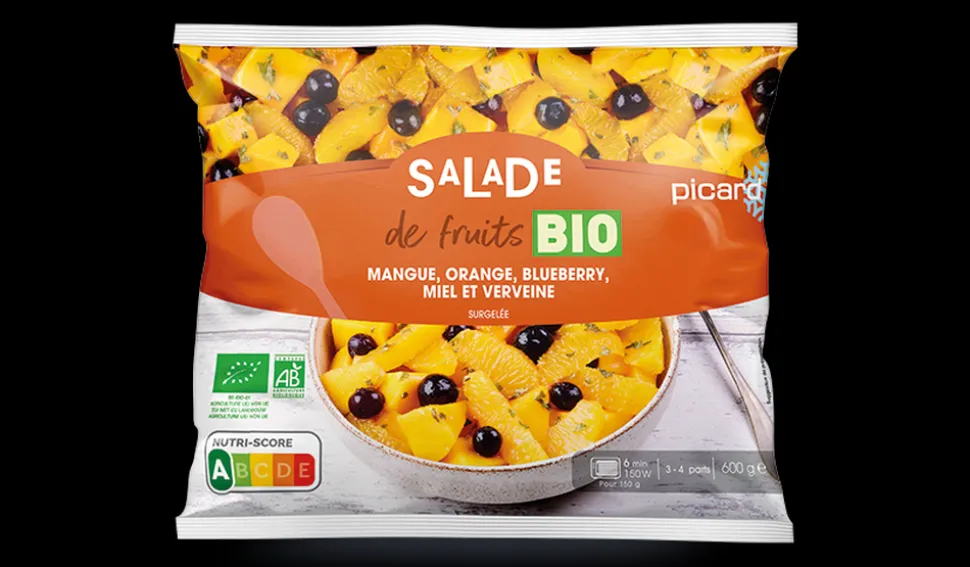 Salade de fruits bio, mangues, oranges, blueberries