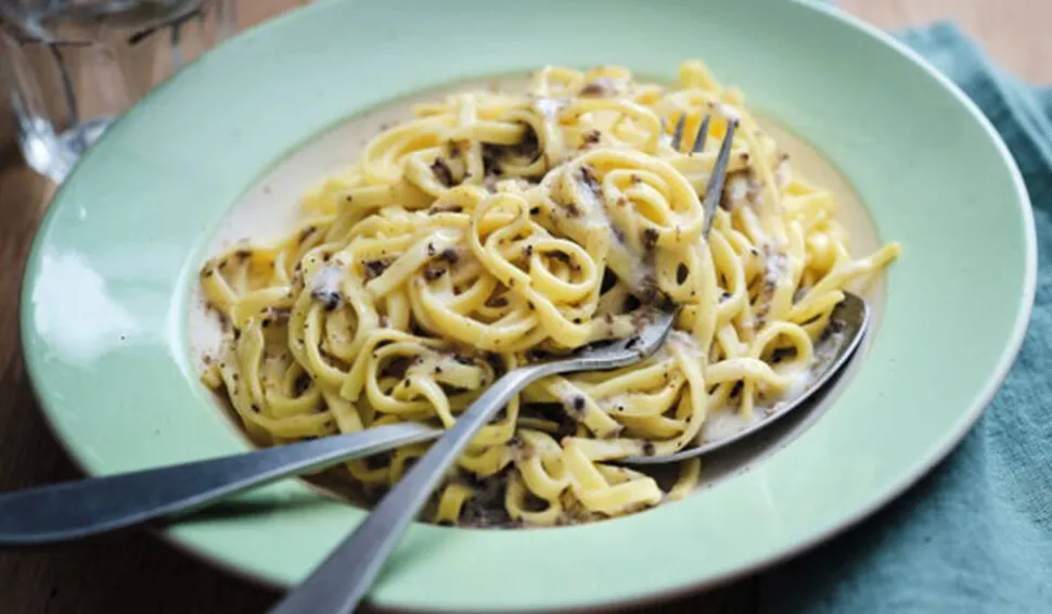 Tagliatelles aux truffes blanches d'été (3 %)