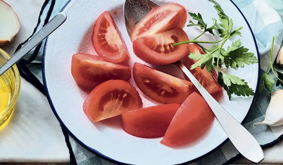 Tomates en quartiers pelées sans résidus de pesticides