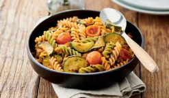 Trio de fusilli de légumineuses au pesto rosso